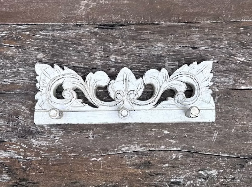 Llavero / portallaves tallado