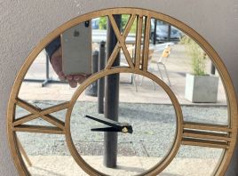 Reloj mesa espejo