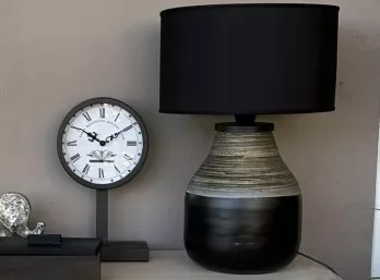 LAMPARA DE MESA LUX