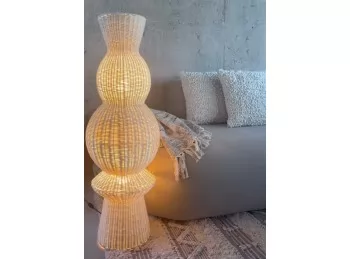 LAMPARA PIE Rattan