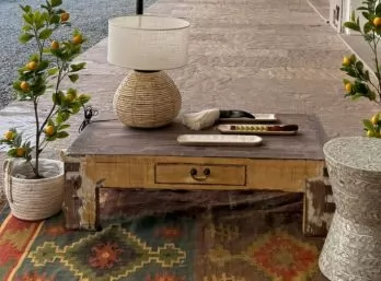 Mesa Oriental 