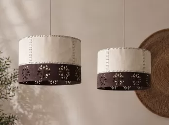 Pantalla cuero y óxido calado 50
