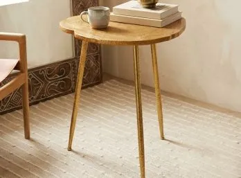 Mesa Dior